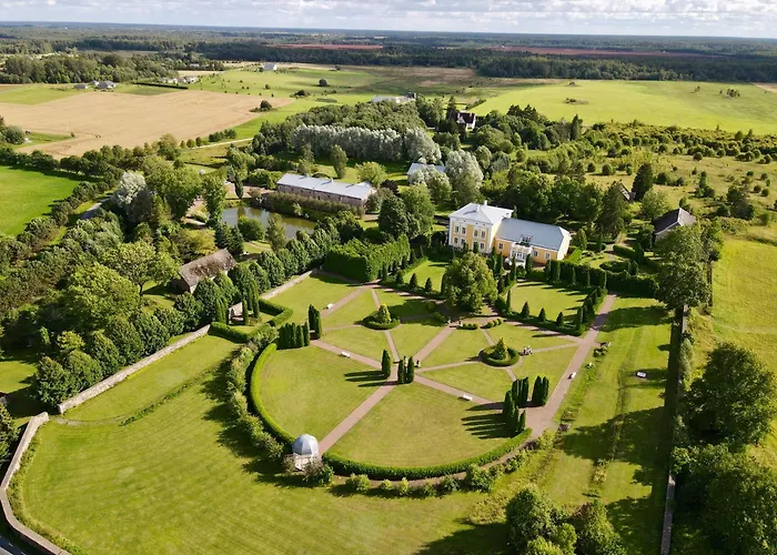 Majestic Manor Gardens An Elegant Private Retreat Villa Sausti photo